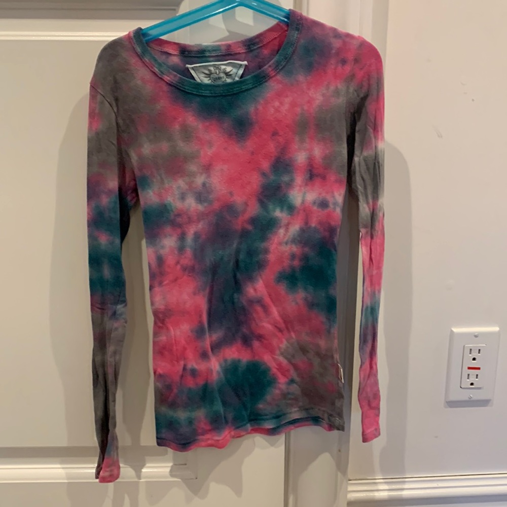 T2L love, Tiedge tee